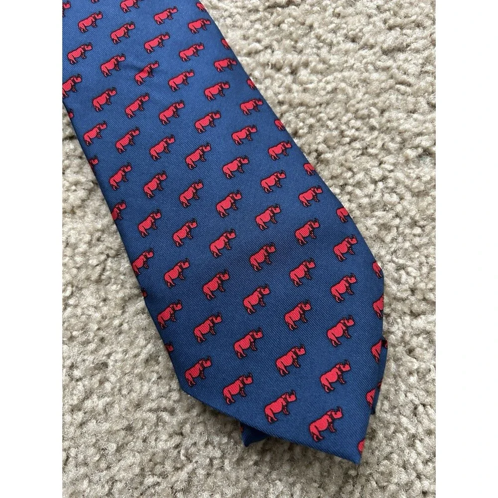 Taft School Rhinos Connecticut Tie Vineyard Vines Silk Made In USA 58” X 3.5”